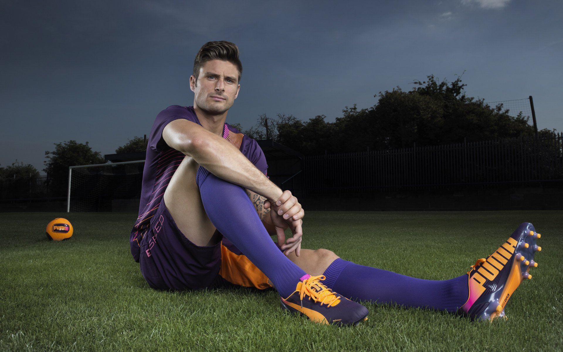 富力三球告负陷入低谷，被迫调整保级策略，富力球员全部名单